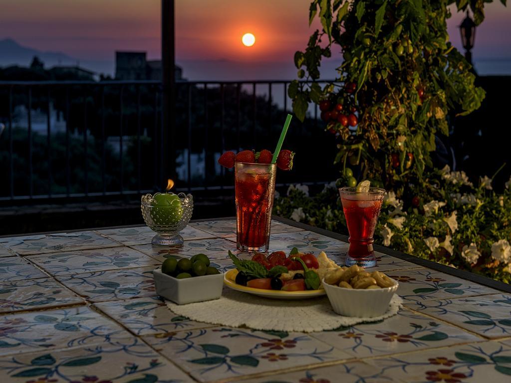 Villa Carolina Sorrento Private Heated Pool And Sea View Exterior foto